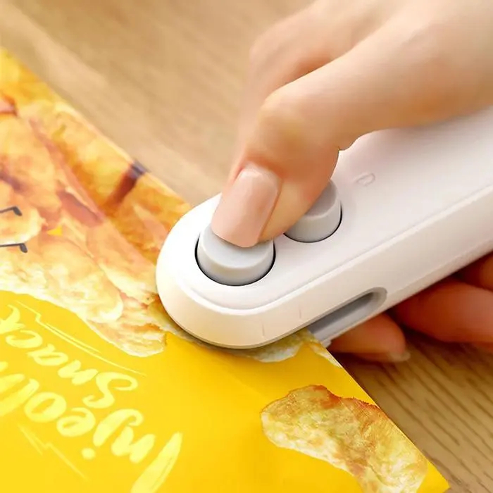 Food Snacks Packaging - Mini Snack Bag Sealing Machine Portable