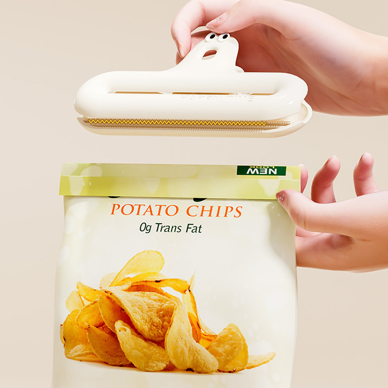 1/4 cartoon sealing clip moist – обзор и цена Food Snacks Packaging